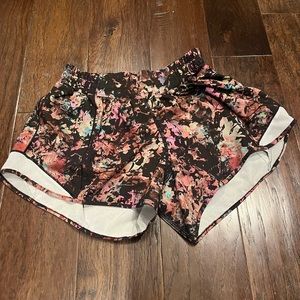 Lululemon shorts size 6